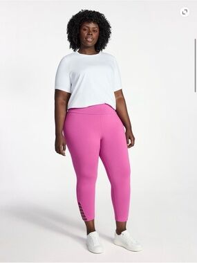 Terra & Sky Women's Plus Size Capri Ladder Leggings